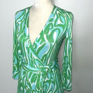 Lilly Pulitzer Meridan Wrap Dress Size S
NWOT